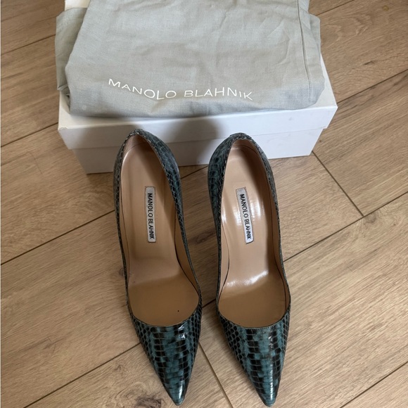 Manolo Blahnik BB 105 Blue/Black Leather Heels - Picture 2 of 9